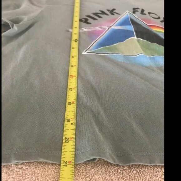 NWT Pink Floyd The Dark Side Of The Moon graphic band tee, sage green, size L - Picture 5 of 8